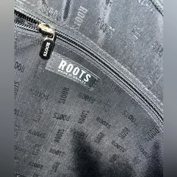 Roots Black Leather Briefcase π¦ - Picture 10 of 16